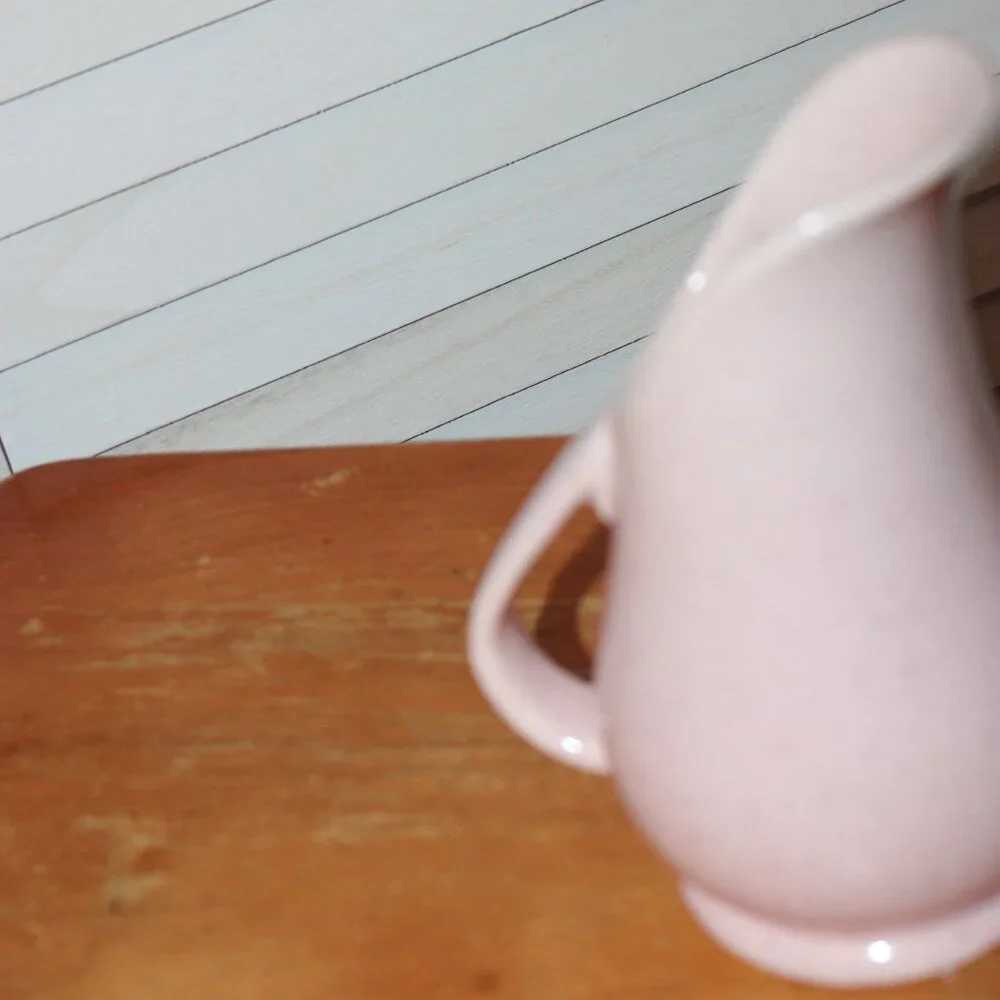 Brush McCoy Pink Pitcher Creamer Vase USA 932 Mid Century Modern Speckled 6